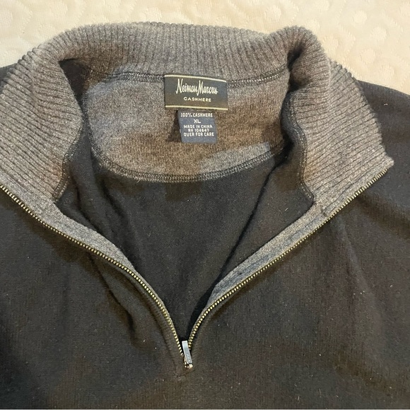 Neiman Marcus 100% Cashmere Sweater 1/4 Zip Gray Neck HOLES AND STAINS PICTURED - Picture 1 of 13